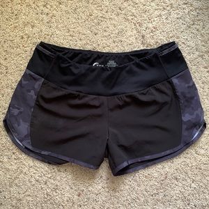 Zyia Five star shorts! Size L